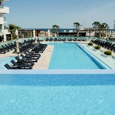 La Cappuccina - Infinity Pool & * Năvodari