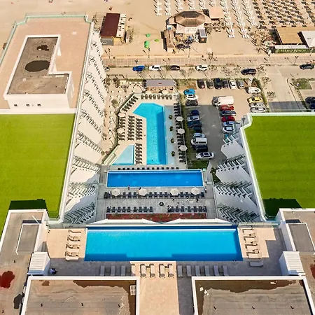 Appartement La Cappuccina - Infinity Pool & Năvodari